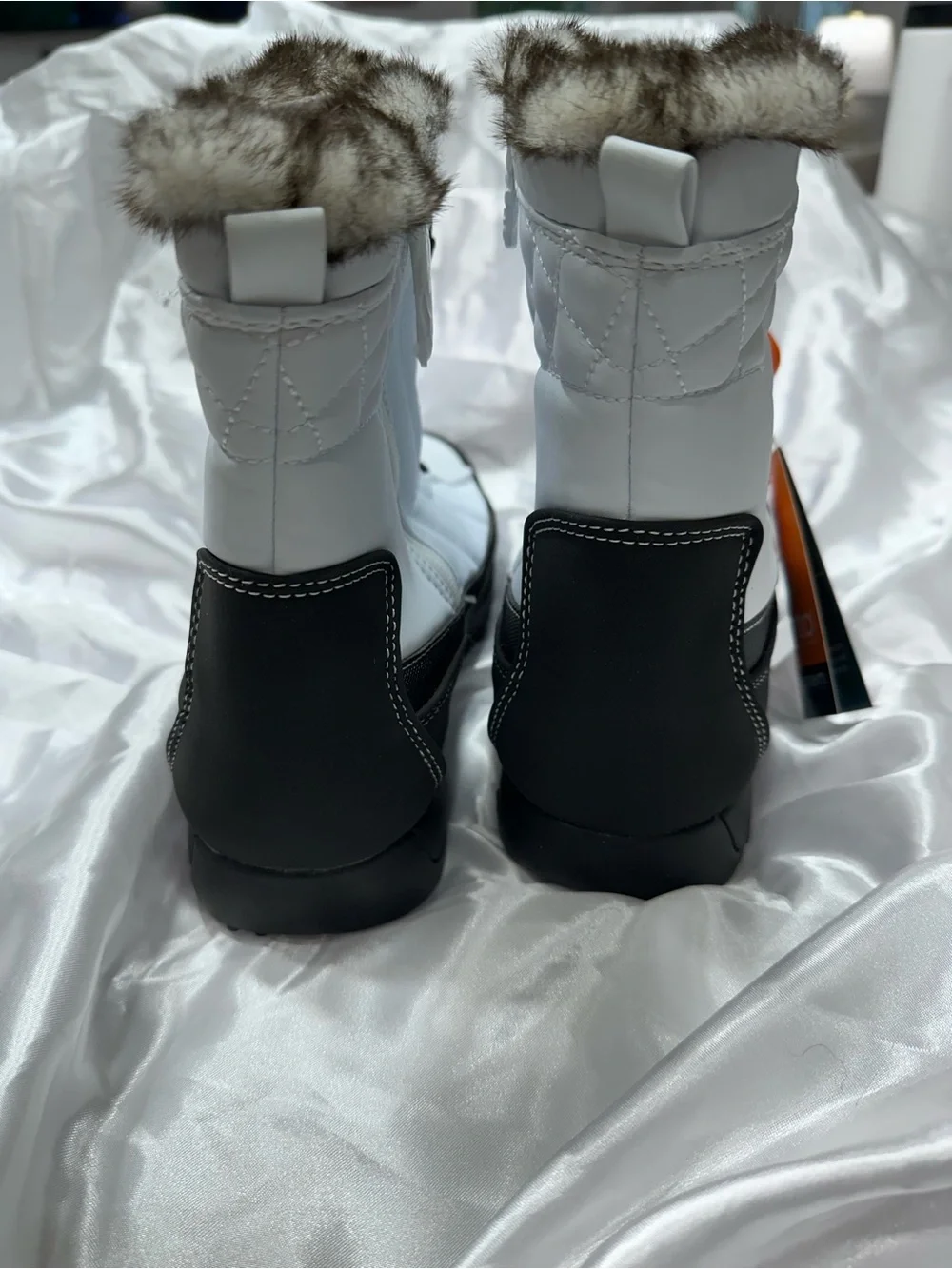 Aporto Eco System White Thermal Women's Winter Faux-Fur Lined Boots sz 8W